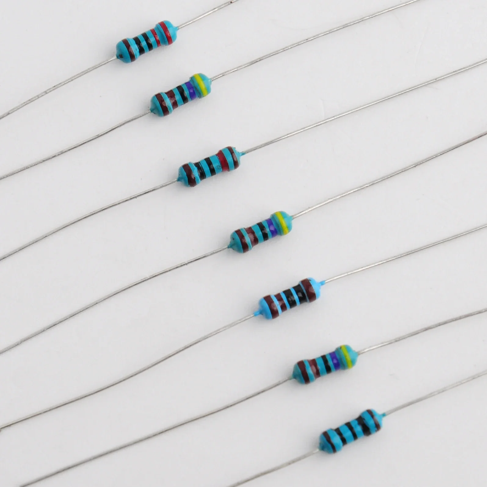 Arduino Diy Electronics - 600 adetlik, 1/4W güç değerine sahip,